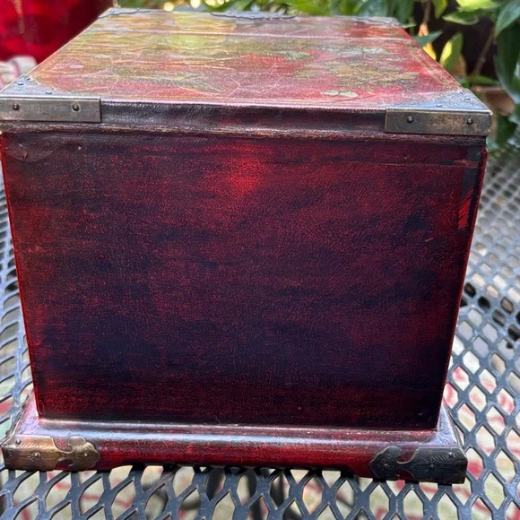Vintage red lacquered wood Asian style jewelry box - Picture 6 of 17
